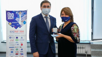 Фотография к новости: #BAQ.KZ10жыл: Ақпарат агенттігінің ұжымы марапатталды