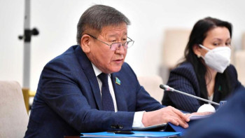 Фотография к новости: Алты жас маманның бесеуі мемлекеттен көмек ала алмай отыр – депутат 