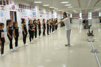 Фотография к новости: Би және өмір: Би студиясы жасөспірімдердің өмірін қалай өзгертуде