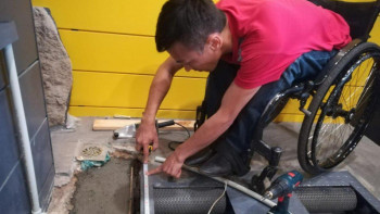 Фотография к новости: Нұр-Сұлтандық мүгедектігі бар адамдарға арналған бірегей құрылғыға патент алды