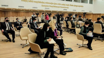 Фотография к новости: Саяси партиялардың теледебаттары қай телеарнадан көрсетілетіні анықталды  