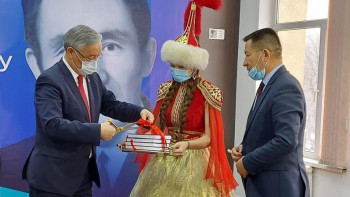 Фотография к новости: «Абай тілінің ерекшеліктері» атты кітап жарық көрді 