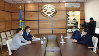 Фотография к новости: Кәсіподақтар федерациясы ADAL партиясы өкілдерімен кездесті