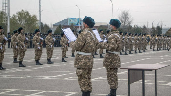 Фотография к новости: Министр қарапайым азаматтардың әскери камуфляж форма киюіне қатысты түсінік берді