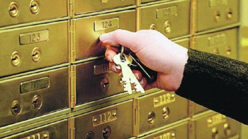 Фотография к новости: Шетелдік банктерде шоты бар мемлекеттік қызметші өзінің мемлекетіне сенбейді – Бәшімов 