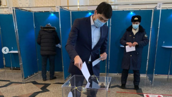 Фотография к новости: Танымал тұлғалар сайлауға қатысып, дауыс берді 