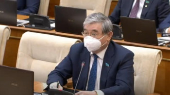 Фотография к новости: Мемлекеттік саясаттағы сабақтастық отандық парламентаризм үшін өте маңызды – Әбдірахманов