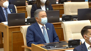 Фотография к новости: Мәжіліс депутаттары палата спикеріне Нұрлан Нығматулинді ұсынды 