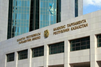 Фотография к новости: Мәжіліске өту шегін 5%-ға түсіру бастамасы көппартиялы плюрализмге жол ашады
