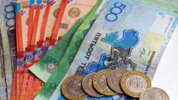 Фотография к новости: Навальныйдың оқиғасы теңгеге әсер ете ме?