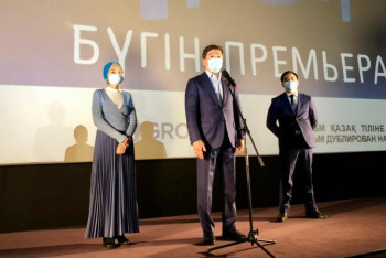 Голливудтың фильмдерін көрген балаларымыз оны қазақ тілінде шығарылған деп ойлайды – Байбек