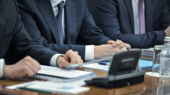 Фотография к новости: Жамбыл облысында 5 мыңға жуық мемқызметші бар