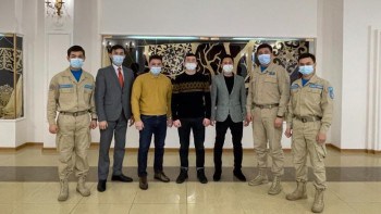 Фотография к новости: Мұз құрсауынан балаларды құтқарған 3 батыр марапатталды