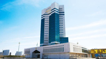 Фотография к новости: Үкіметтің кеңейтілген отырысы. LIVE