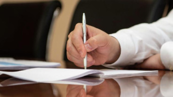 Фотография к новости: Аяқты шірітіп жіберетін ауруға шалдықты. Депутат Маминге мәселені төтесінен жеткізді 