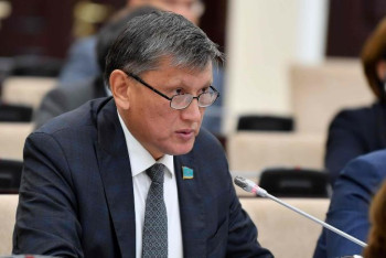 Фотография к новости: «Құдайдың ісі» дейді. Нұртөре Жүсіп адал қызмет атқармайтындарды сынады 