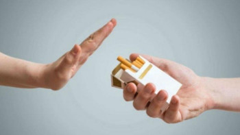 Фотография к новости: ﻿Вакцина салдырған адамға темекі шегуге болмайды