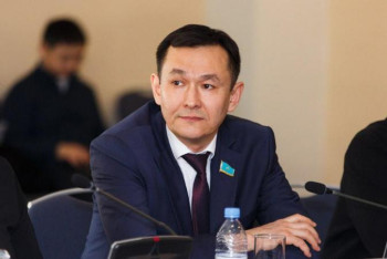 Фотография к новости: Мәжілісмен Қазақстанда кедейшілікпен күресу үшін халыққа 20 сотық жер беруді ұсынды