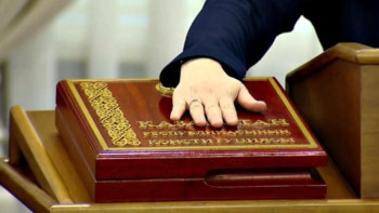 Фотография к новости: Бүгін Мәжілісте депутаттар тағы ант берді