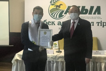 Фотография к новости: Бектаев: Экономикамызды дамытқымыз келсе, еңбек адамын 1-орынға қоюымыз керек