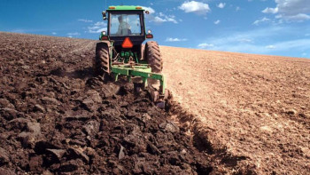 Фотография к новости: Көліктердің ретсіз жүруінен Бозжырада 750 гектарға жуық жер бүлінген