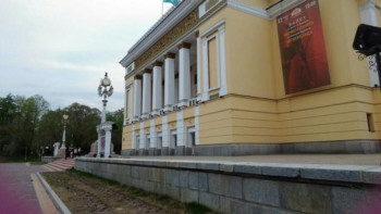 Фотография к новости: Алматыдағы Опера және балет театры саябағының жөндеу жұмысы қашан аяқталатыны айтылды