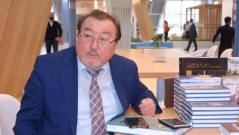 Фотография к новости: Биыл әдебиет жылы болайын деп тұр - Ұлықбек Есдәулет