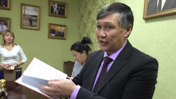 Фотография к новости: Бүгінгі балаң қандай болса, ертеңгі ұлтың сондай болады - жазушы