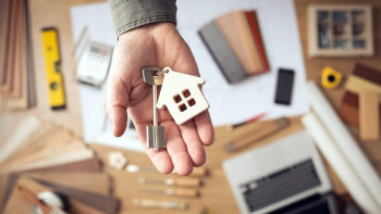 Фотография к новости: Пәтер кезегінде тұрғандардың саны өсіп, алғандардікі кеміген