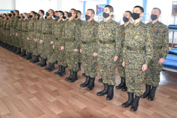 Фотография к новости: Темірдей тәртіп керек. Жас сарбаздар қандай дайындықтан өтеді?