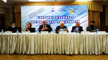 Фотография к новости: Әуезов театрында бірден 4 жаңа қойылымның тұсауы кесілді