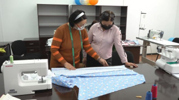 Фотография к новости: Аналар тігінді тегін үйреніп жатыр