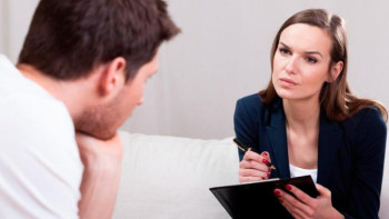 Фотография к новости: Зорлық-зомбылық құрбандарымен жұмыс істейтін психологтар қалай оқытылады?