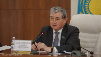 Фотография к новости: Енді бұл мәртебеден айырылып қалды. Мәжіліске ең жас депутаттың келуі нені өзгертті?