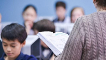 Фотография к новости: Жамбылдық шенеунік білім саласын дамытуға бағытталған он мәселені атады 