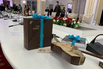 Фотография к новости: Қазақ күйлерінен тұратын бірегей жинақтың тұсаукесері өтті