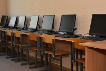 Фотография к новости: ШҚО-да оқушылардың компьютермен қамтылу деңгейі өсті