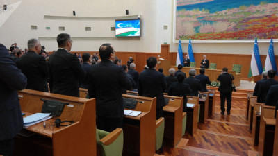 Өзбекстандық шенеуніктер өзбек тілінен тест тапсырады