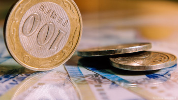 Фотография к новости: Депутат балаларға қарағанда түрмеде отырғандарға бюджеттен 5 есе көп қаржы бөлінетінін айтты