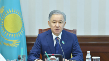 Фотография к новости: Неге ұйықтап жүрсіз? Министр Нығматулиннен сөз естіді 