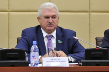 Фотография к новости: Депутаттар да тоқтар емес. Маминнен зейнет жасын төмендетуді тағы да сұрады