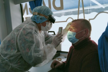 Фотография к новости: ШҚО-ның шалғай ауылдарын жылжымалы медициналық кешен аралауда