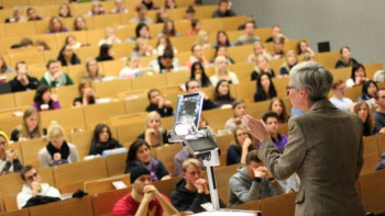 Фотография к новости: Университет мұғалімдерінің жалақысы өте төмен - Аймағамбетов