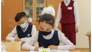 Фотография к новости: Қашықтан оқытудан дәстүрлі форматқа. Асхат Аймағамбетов алда қиын міндет тұрғанын айтты