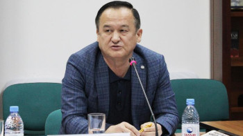 Фотография к новости: Қазыбек Иса Маминге: Анти-рекордқа жететіндей басымызға не күн туды?