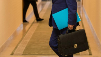 Фотография к новости: Жазықбаев: Халықты еститін мемлекеттік қызметкерлер керек