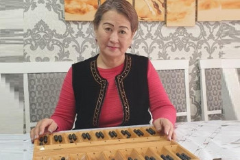 Фотография к новости: Бапкер: Тоғызқұмалақты дамыту – бойында қазақтың қаны бар әрбір азаматтың міндеті