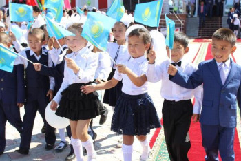 Фотография к новости: Баланы 1-сыныпқа қабылдауға қандай құжаттар керек екені айтылды