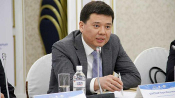 Фотография к новости: Отставкаға кетпеймін. Министр қызметінен кетуді талап еткендерге жауап берді