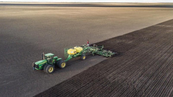 Фотография к новости: Агрохолдинг жаңалығы: Егіс алқаптарын смартфонмен бақылайды